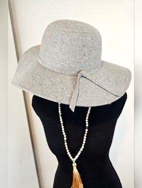Gray Wool Blend Wide Brim Floppy Hat Boho Coastal Grandma Chic Elegant Minimalis